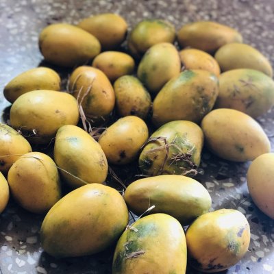 Delicious organic mangoes